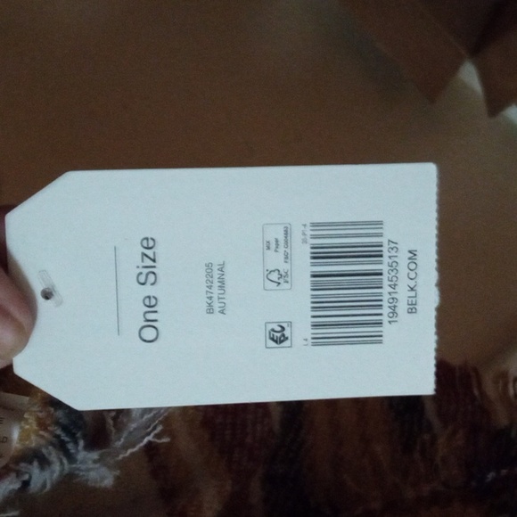 Rauna/toggle topper- one suze fits most - Picture 8 of 8